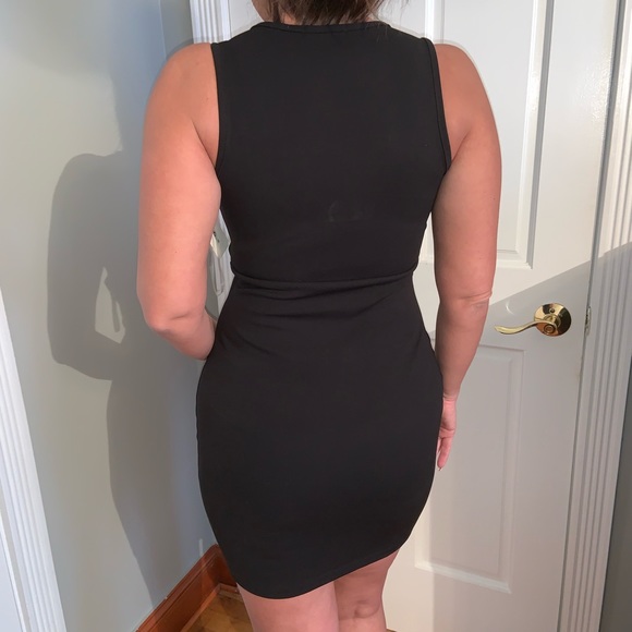 NWTS black mini dress with cut out size medium - Picture 2 of 4